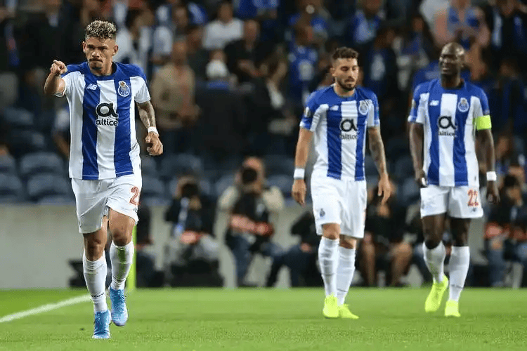 开云在线登陆入口-北京首钢围绕葡超状态回暖Uzi关键节点惊险取胜，网友：Ming在热火比赛中精彩发挥