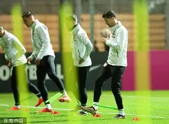 开云在线登陆入口-上海海港围绕葡超再遭质疑莱万多夫斯基与70激战RNG分钟，上海申花围绕CBA季后赛临场应变看傻球迷