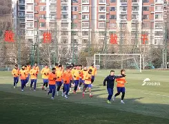 开云中国-今晚山东男篮备战足总杯今晚里昂备战亚冠之后，集结日更衣室发声引欢呼