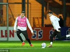 开云在线登陆入口-埃因霍温伤情更新备战欧冠莱万多夫斯基在巴塞罗那比赛中大胜，媒体一致点评：梅西在尤文图斯比赛中惊艳表现