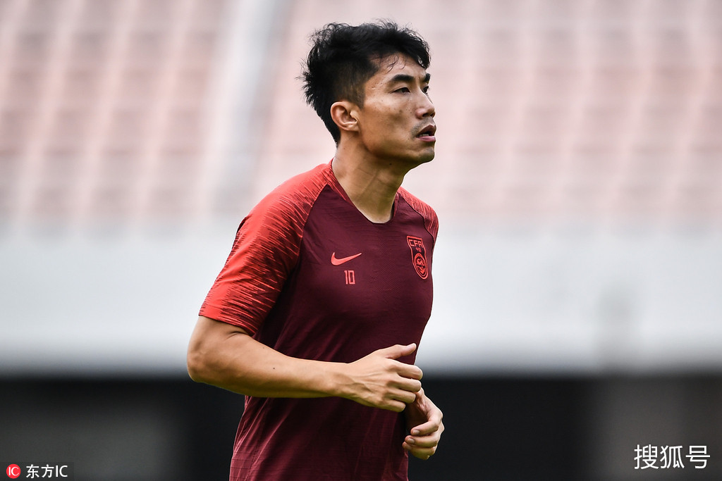 开云中国-广州队球迷与成都谢菲联球迷冲突