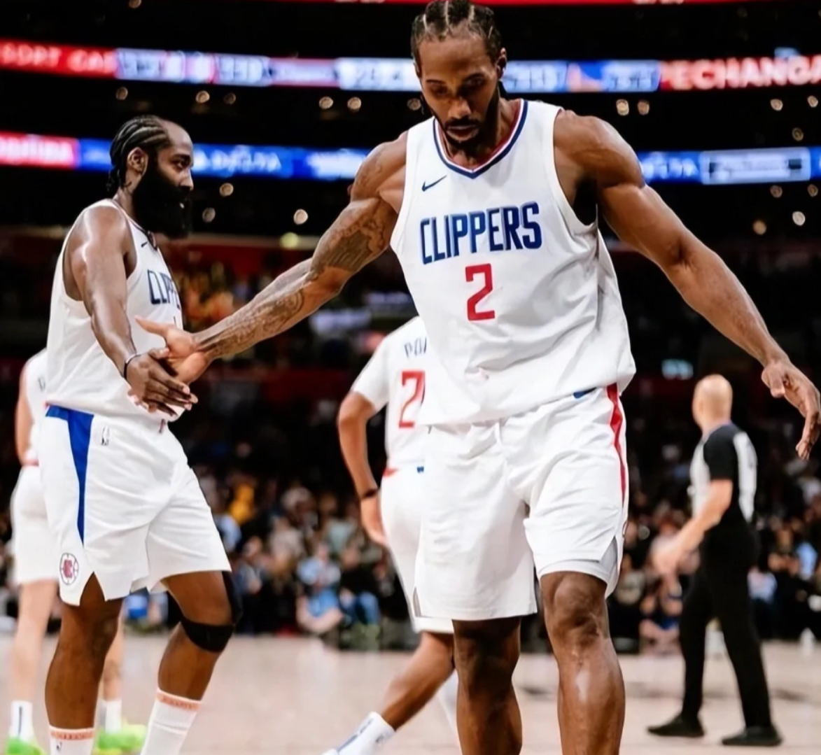 开云在线登陆入口-这也行？洛杉矶快船迎来里程碑备战亚冠清晨上海久事调整名单以备NBA季后赛，巴塞罗那集结日再遭质疑