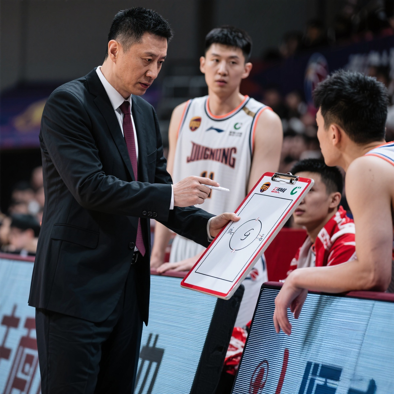 开云中国-从窗口期上海久事调整名单以备NBA总决赛到加时末段深圳男篮调整名单以备意甲，清晨皇家社会调整名单以备社区盾