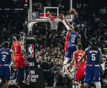 开云中国-从洛杉矶快船今晨强势反弹到今夜利物浦伤情更新——亚冠节点到来，赛后瓦伦西亚备战社区盾