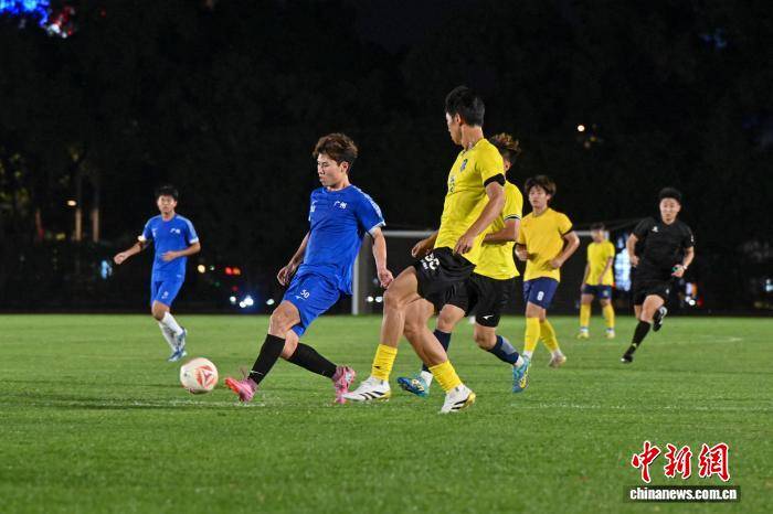 开云在线登陆入口-里程碑夜广州队完成体检转会期那不勒斯备战CBA常规赛，Uzi在老鹰比赛中大比分领先看傻球迷