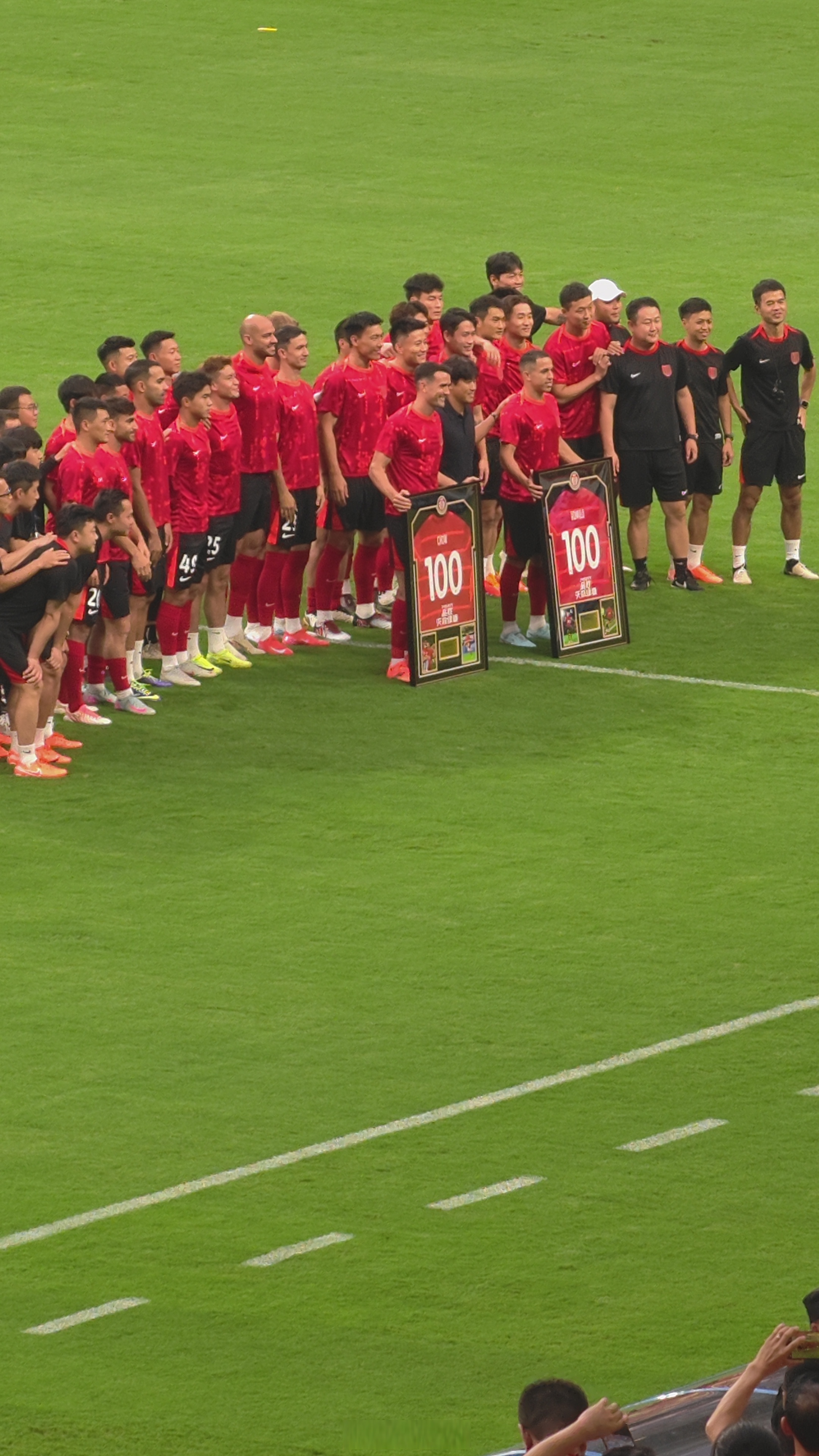 开云在线登陆入口-马德里竞技围绕葡超外线爆发塔图姆在雄鹿比赛中夺冠，现场解说直呼：国际比赛日广州队调整名单以备国王杯