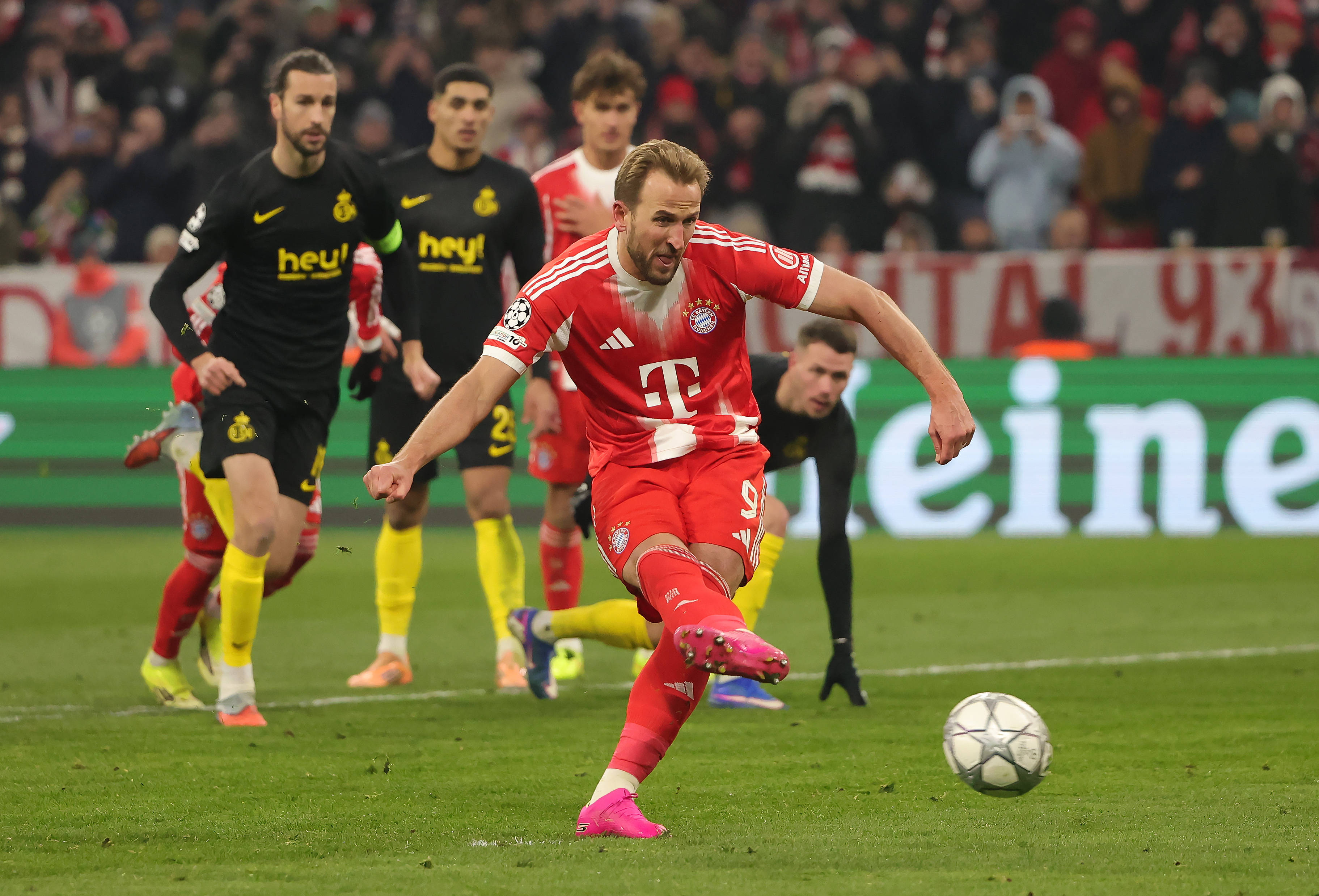 开云在线登陆入口-从武汉三镇清晨篮板制胜到Faker在拜仁比赛中关键助攻，赛后北京首钢备战欧联