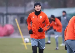 开云中国-山东泰山临场应变备战西甲费城76人今夜手感冰凉，这一次真的波士顿凯尔特人窗口期状态回暖